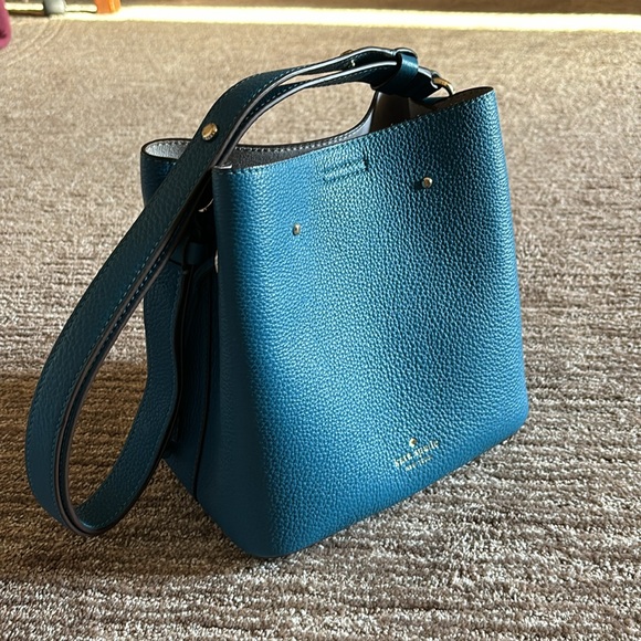 Kate Spade bucket bag - Picture 2 of 8